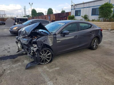3MZBN1W33JM****** 2018 Mazda 3