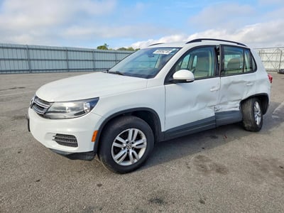 WVGBV7AX7GW****** 2016 Volkswagen Tiguan
