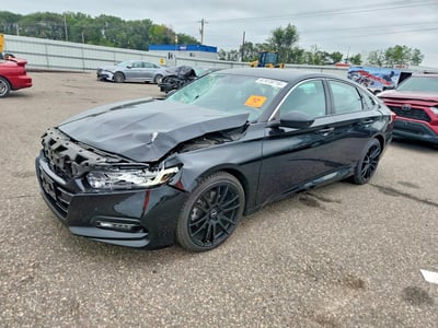 1HGCV2F31JA****** 2018 Honda Accord