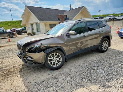 1C4PJMCS2HW****** 2017 Jeep Cherokee