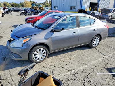 3N1CN7AP4HL****** 2017 Nissan Versa