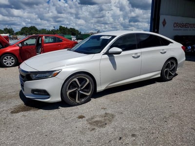 1HGCV1F31JA****** 2018 Honda Accord