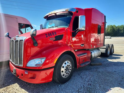 1XPBDP9X8LD****** 2020 Peterbilt 579