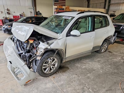 WVGBV7AX0HK****** 2017 Volkswagen Tiguan