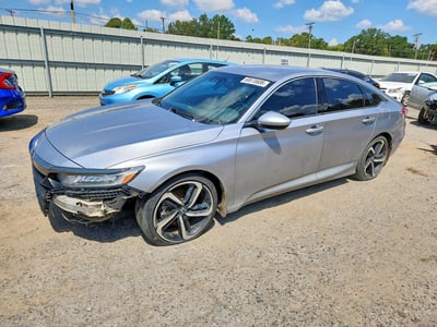 1HGCV1F38JA****** 2018 Honda Accord