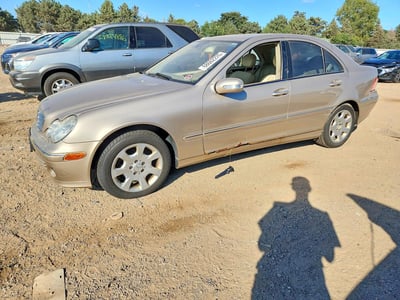 WDBRF84J95F****** 2005 Mercedes-Benz C-Class