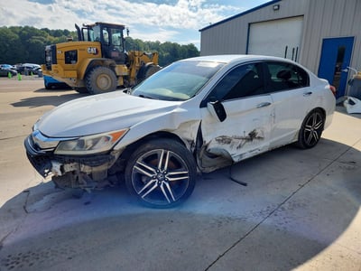 1HGCR2F53GA****** 2016 Honda Accord