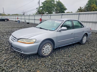1HGCG66522A****** 2002 Honda Accord