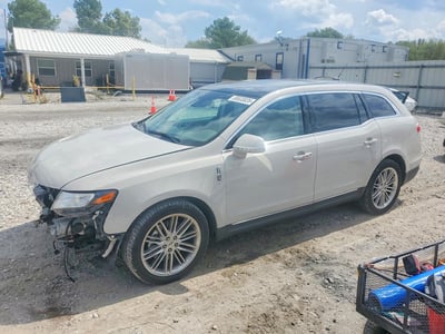 2LMHJ5AT2KB****** 2019 Lincoln MKT