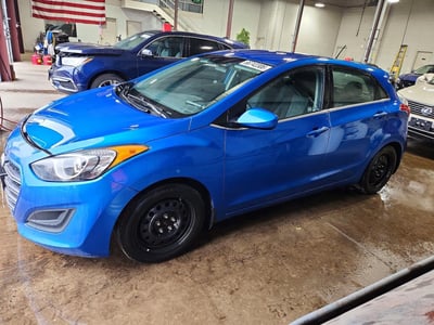 KMHD35LHXHU****** 2017 Hyundai Elantra
