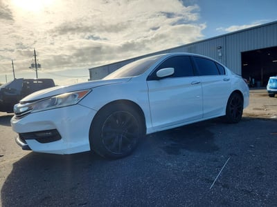 1HGCR2F33GA****** 2016 Honda Accord