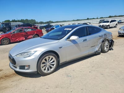 5YJSA1E22GF****** 2016 Tesla Model S