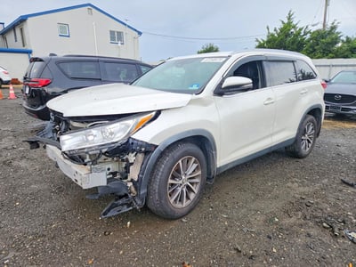 5TDJZRFHXKS****** 2019 Toyota Highlander