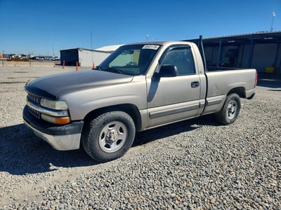 1GCEC14W5YZ****** 2000 Chevrolet Silverado 1500