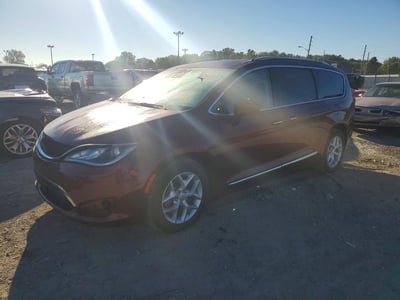 2C4RC1BG8JR****** 2018 Chrysler Pacifica