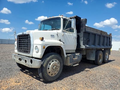 1FDYW90W8CV****** 1982 Ford Lnt9000