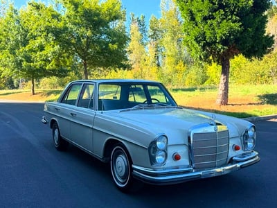 12034*** 1967 Mercedes-Benz 250se