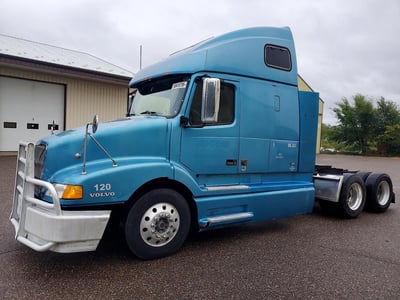 4V4ND4RH1YN****** 2000 Volvo VNL