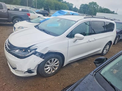 2C4RC1BG3HR****** 2017 Chrysler Pacifica