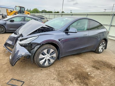 7SAYGAEE7PF****** 2023 Tesla Model Y