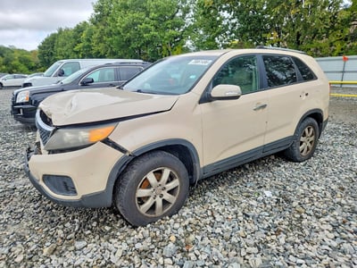 5XYKT3A11CG****** 2012 Kia Sorento