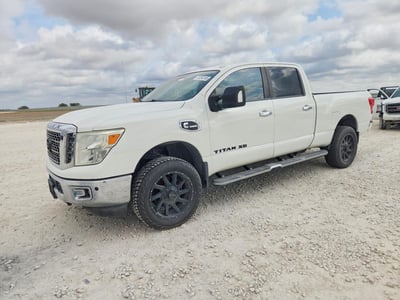 1N6BA1F28HN****** 2017 Nissan Titan