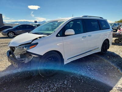 5TDXK3DC5GS****** 2016 Toyota Sienna