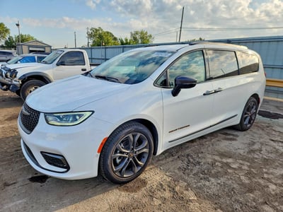 2C4RC1BG2RR****** 2024 Chrysler Pacifica