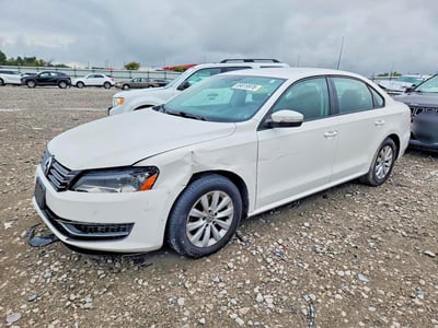 1VWAH7A33DC****** 2013 Volkswagen Passat