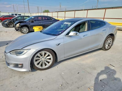 5YJSA1E28JF****** 2018 Tesla Model S