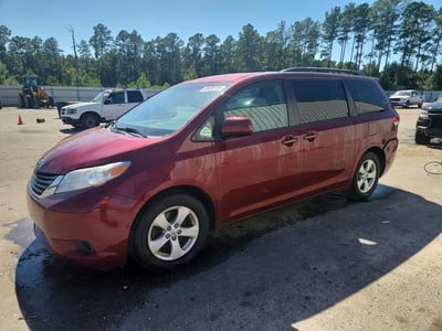 5TDKK3DC6BS****** 2011 Toyota Sienna