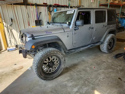 1C4BJWDG2JL****** 2018 Jeep Wrangler