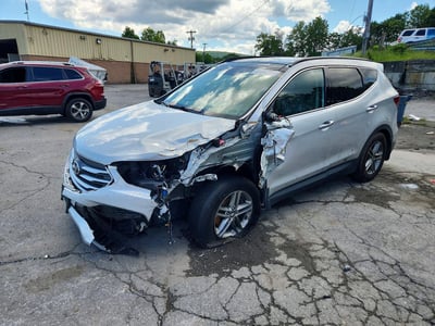 5XYZUDLB0JG****** 2018 Hyundai Santa Fe