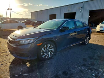 2HGFC2F71JH****** 2018 Honda Civic