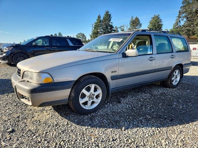 YV1LZ5648W2****** 1998 Volvo V70