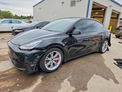 7SAYGDEE1NF****** 2022 Tesla Model Y