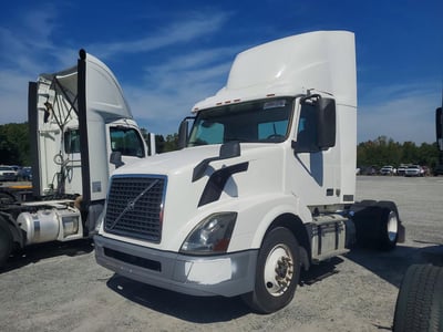 4V4N39TG1JN****** 2018 Volvo VNL