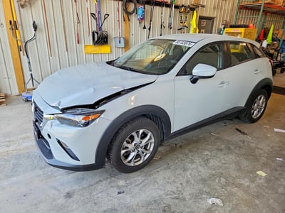 JM1DKFB79G0****** 2016 Mazda CX-3