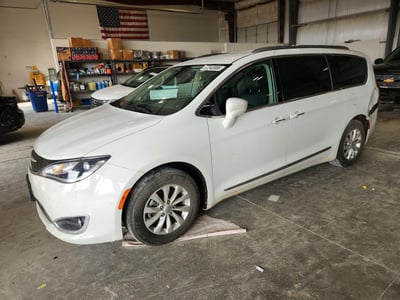 2C4RC1BG7JR****** 2018 Chrysler Pacifica