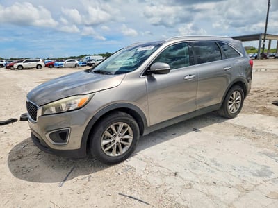5XYPG4A36GG****** 2016 Kia Sorento