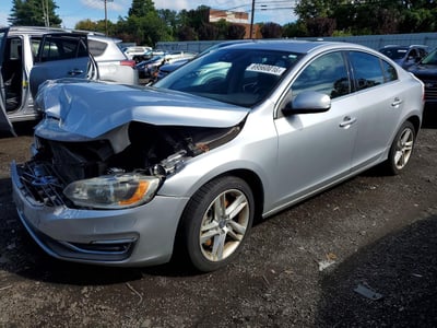 YV1612TM0F1****** 2015 Volvo S60
