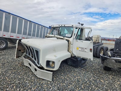 1HTGLAHT4WH****** 1998 International F-2674 Sba