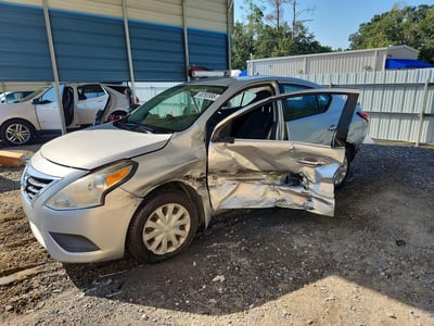 3N1CN7AP5GL****** 2016 Nissan Versa