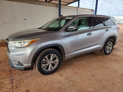 5TDZKRFHXFS****** 2015 Toyota Highlander