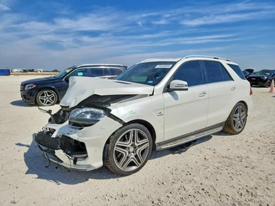 4JGDA7EB4FA****** 2015 Mercedes-Benz M-Class