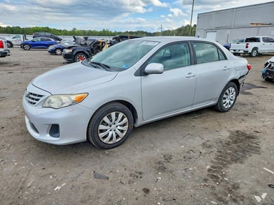 2T1BU4EE7DC****** 2013 Toyota Corolla