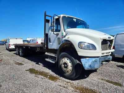 1FVHCYFE0JH****** 2018 Freightliner M2 106 Medium Duty