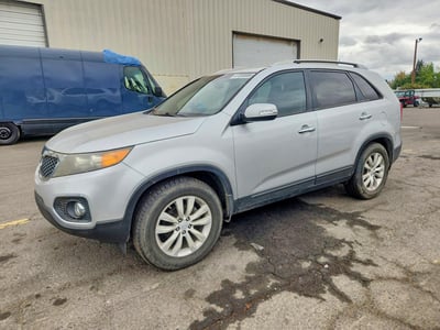 5XYKT4A26BG****** 2011 Kia Sorento