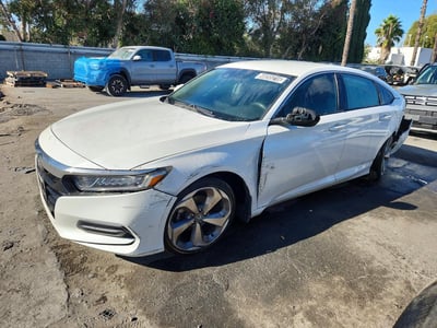 1HGCV1F1XJA****** 2018 Honda Accord
