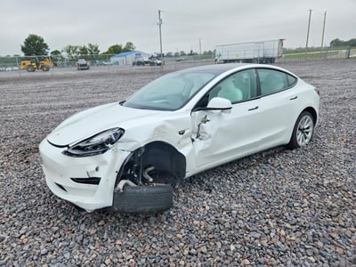 5YJ3E1EB5NF****** 2022 Tesla Model 3